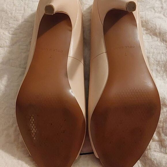 Cole Haan Classic Peep toe Pumps Heels Beige size 7 - Picture 9 of 10